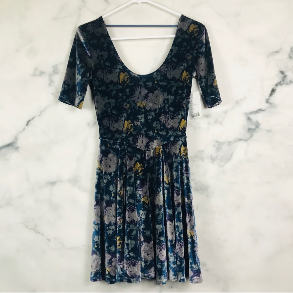 NEW Urban Outfitters Kimchi Blue Velvet Dress - Picture 4 of 7